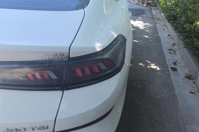 Volkswagen Lamando 2023 thumb 3