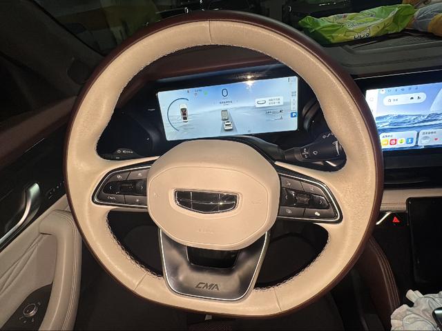 Geely Xingyue L 2021 thumb 5