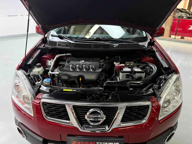 Nissan Qashqai+2 2012 thumb 8