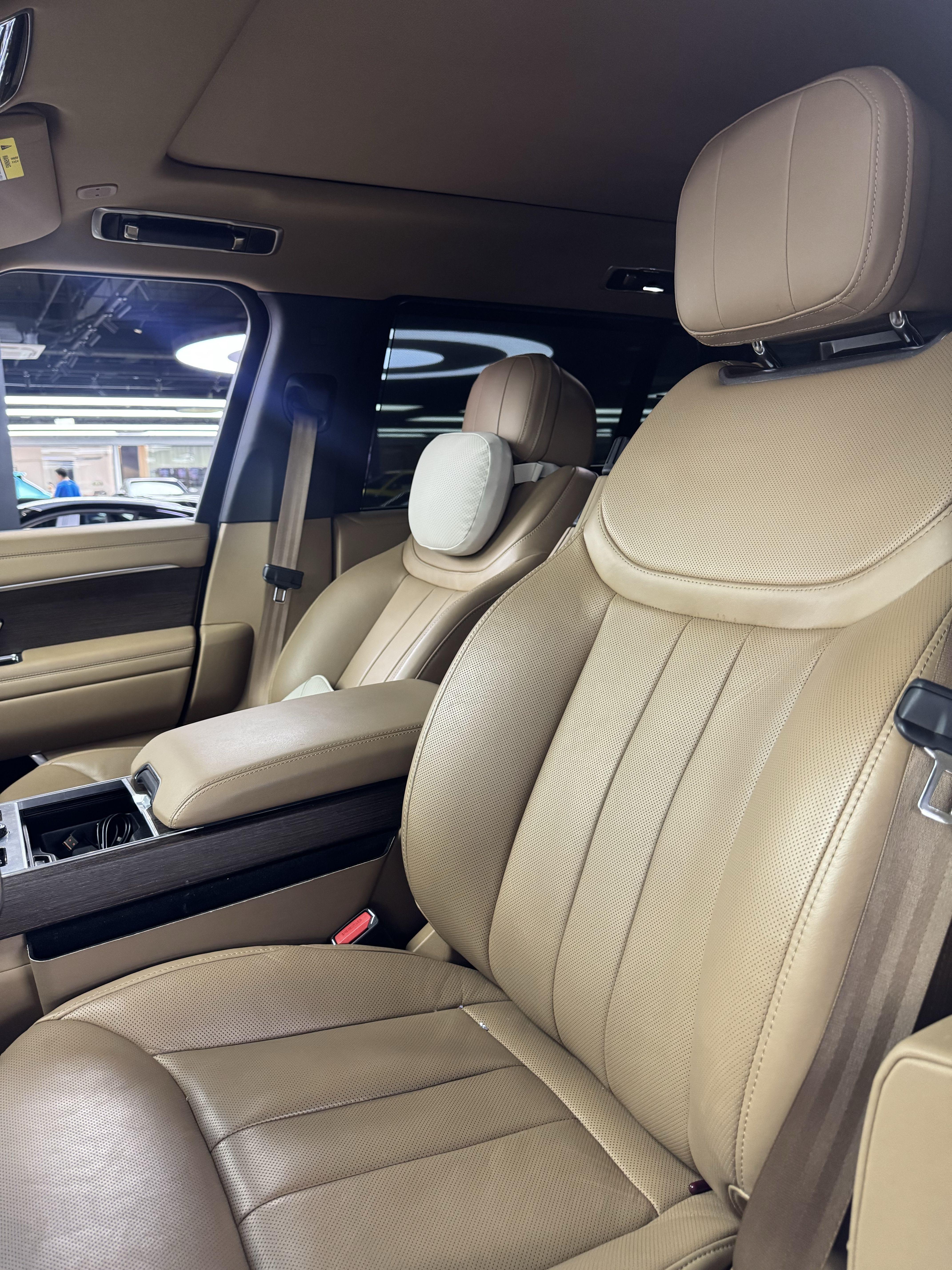Land Rover Range Rover 2023 thumb 6