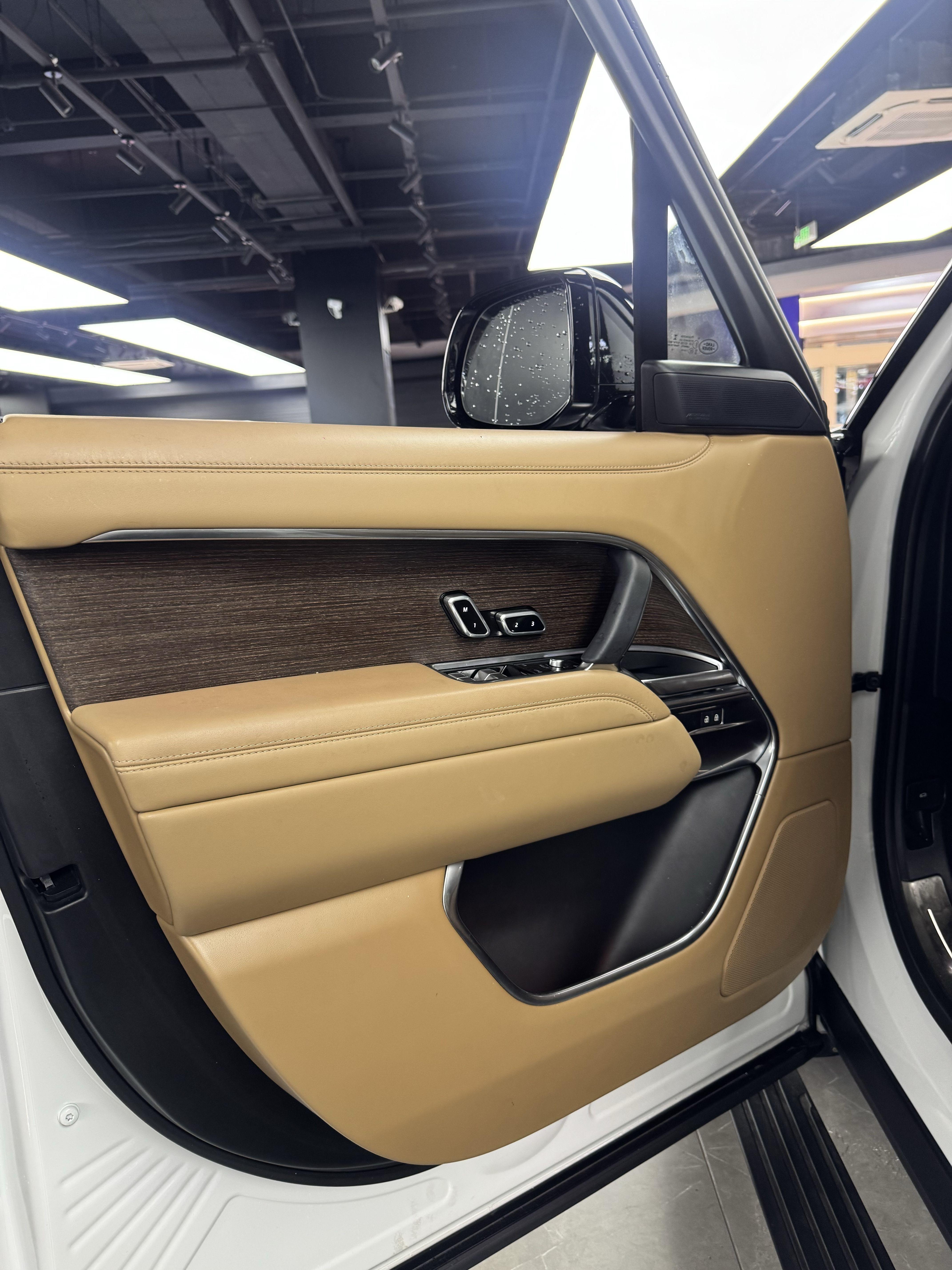 Land Rover Range Rover 2023 thumb 9