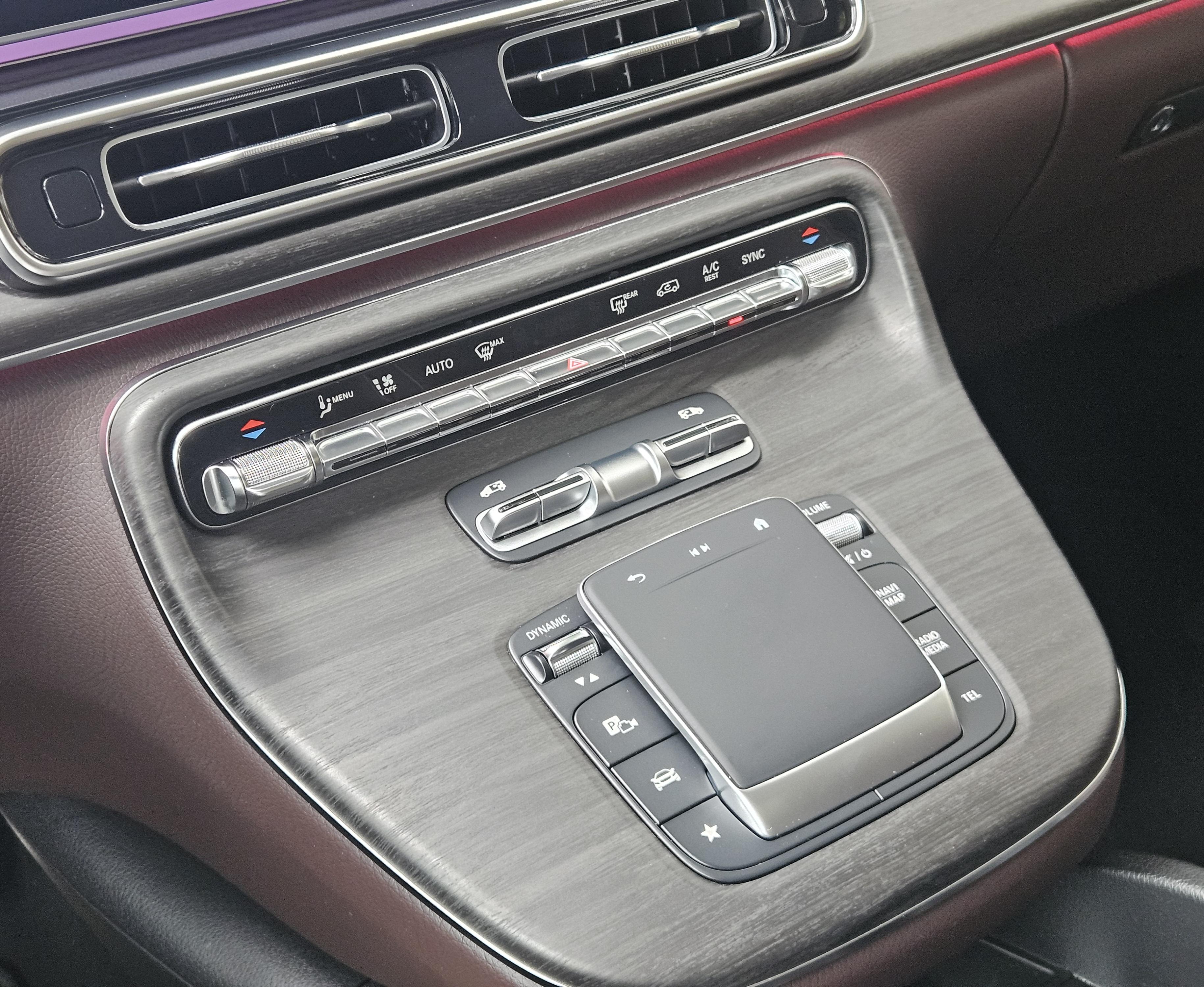 Mercedes-Benz V-Класс 2024 thumb 6