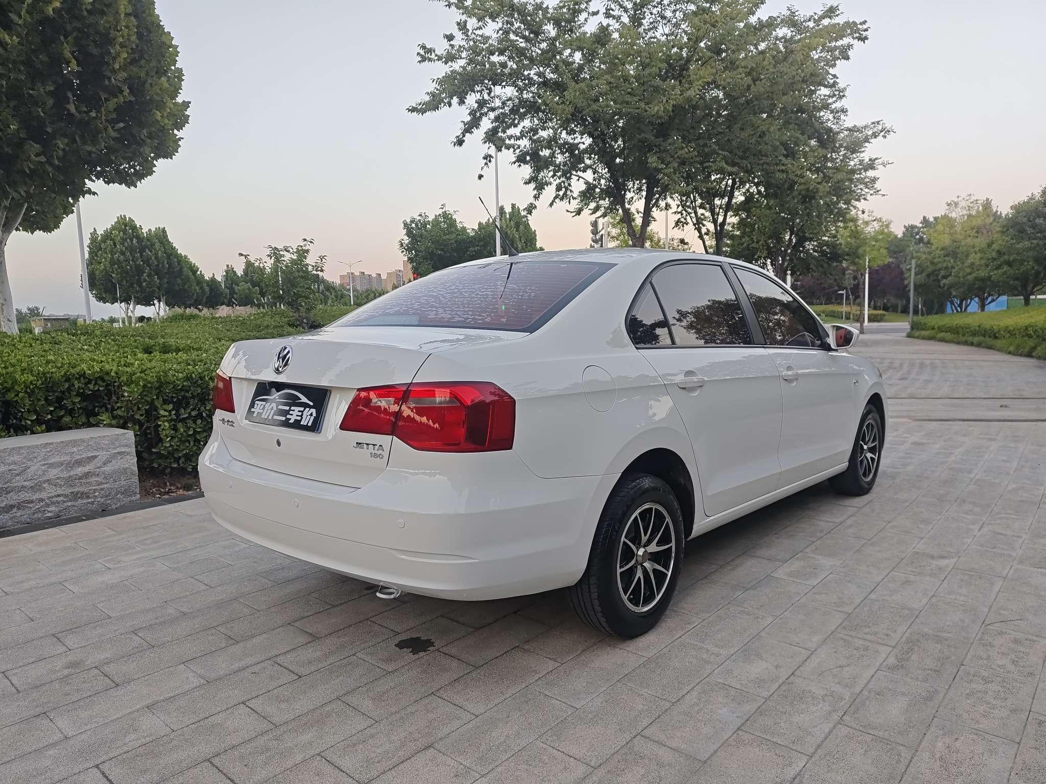 Volkswagen Jetta 2016 thumb 4