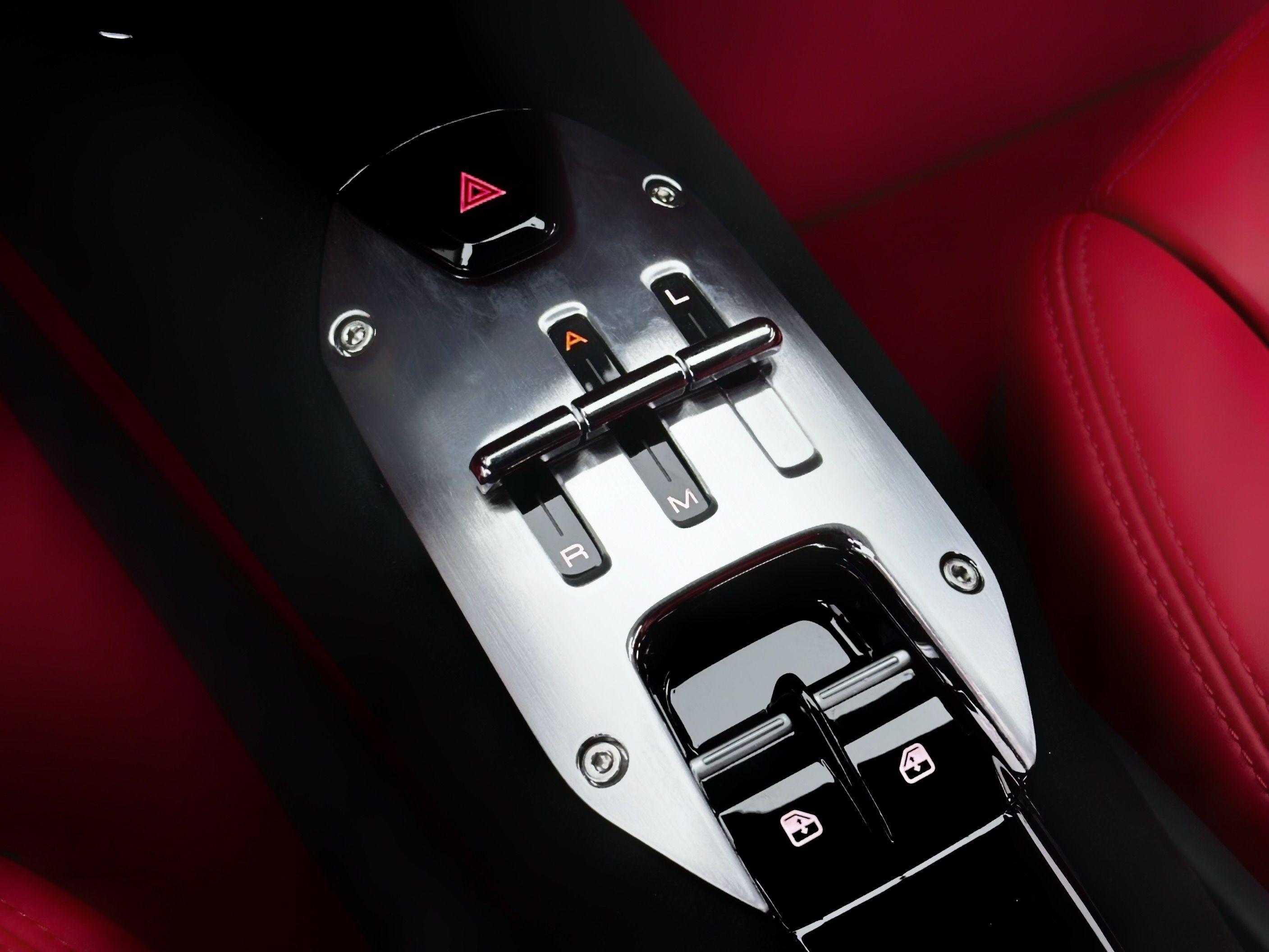 Ferrari 296 2021 thumb 8