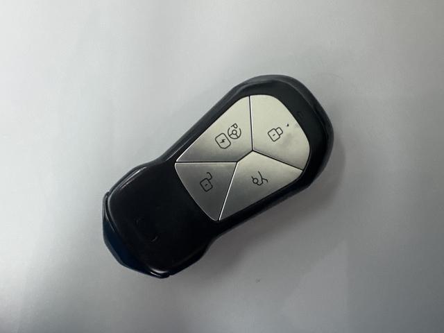 Xpeng G9 2024 thumb 9