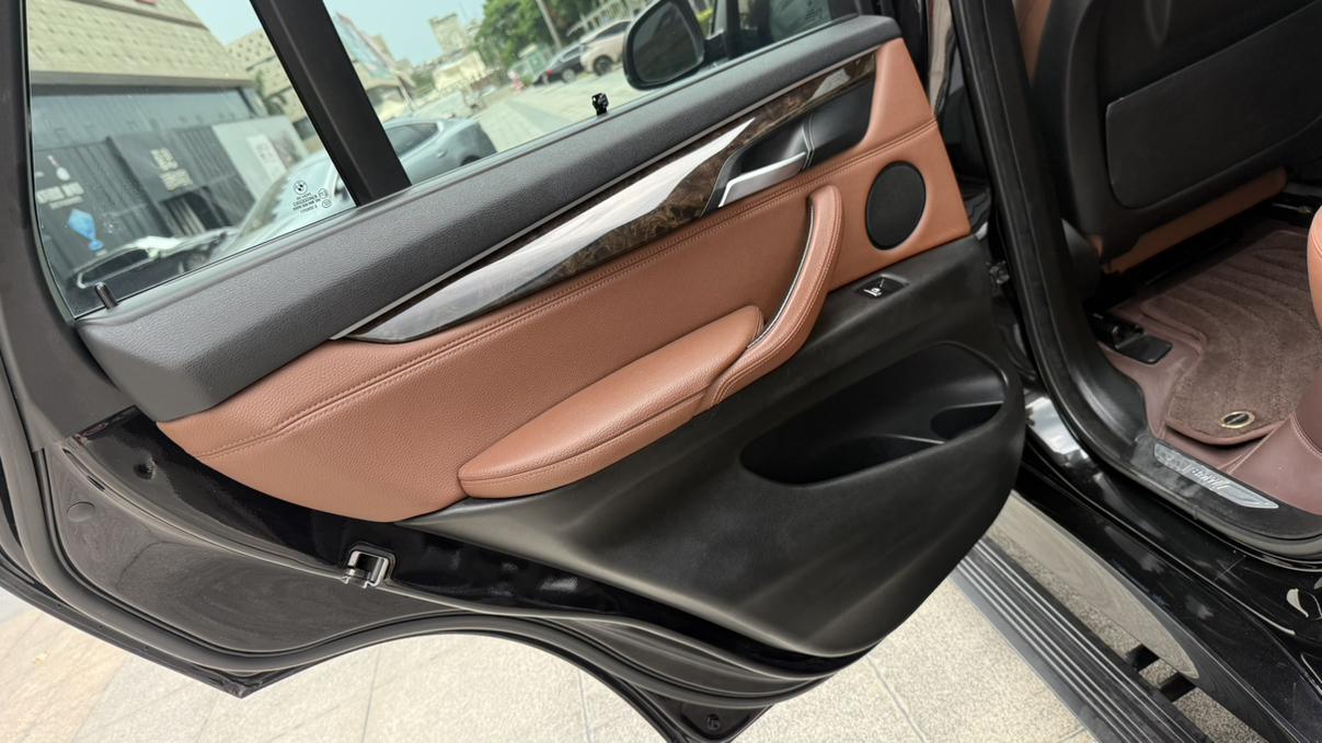 BMW X5 2017 thumb 10