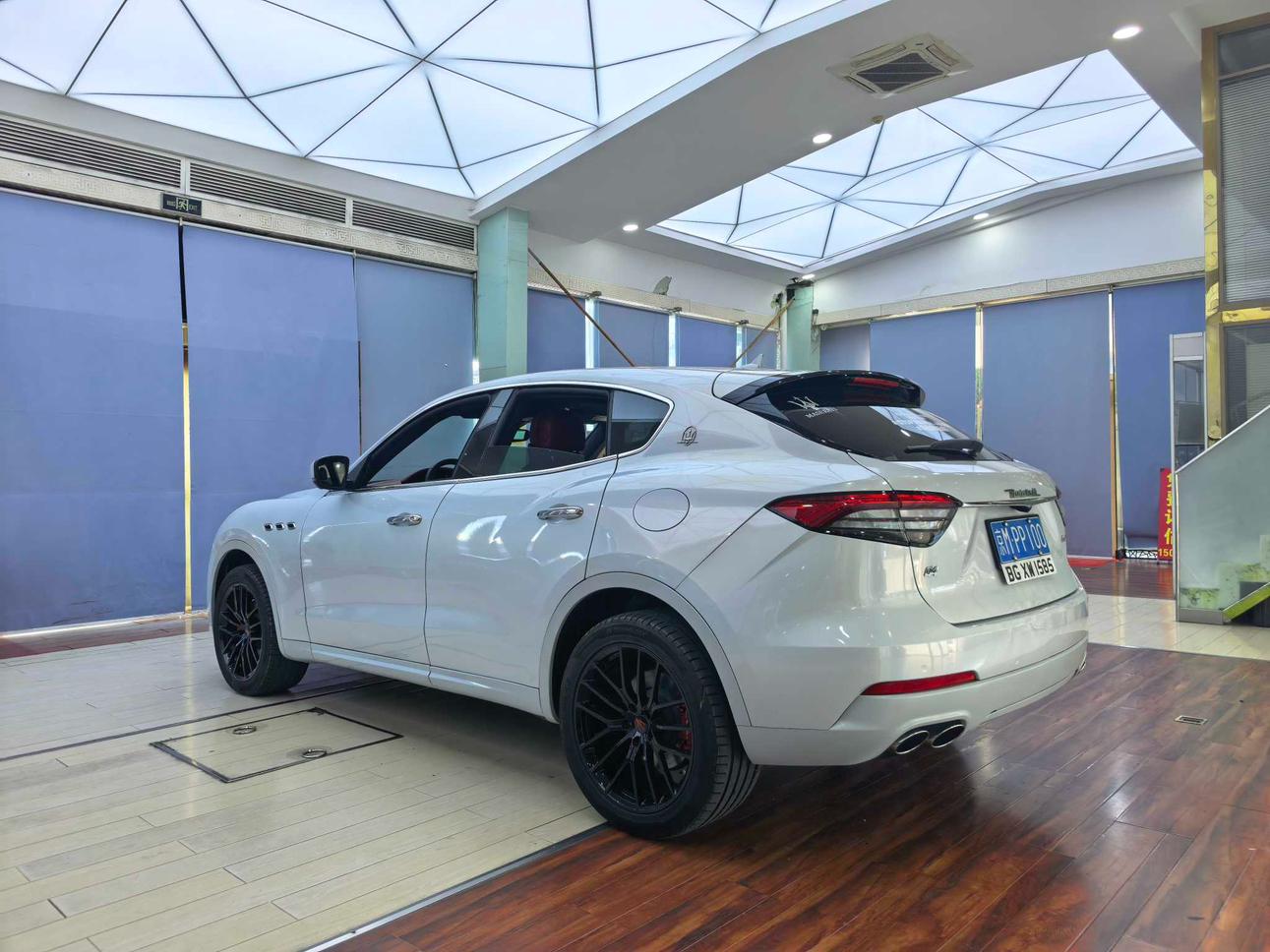 Maserati Levante 2019 thumb 3