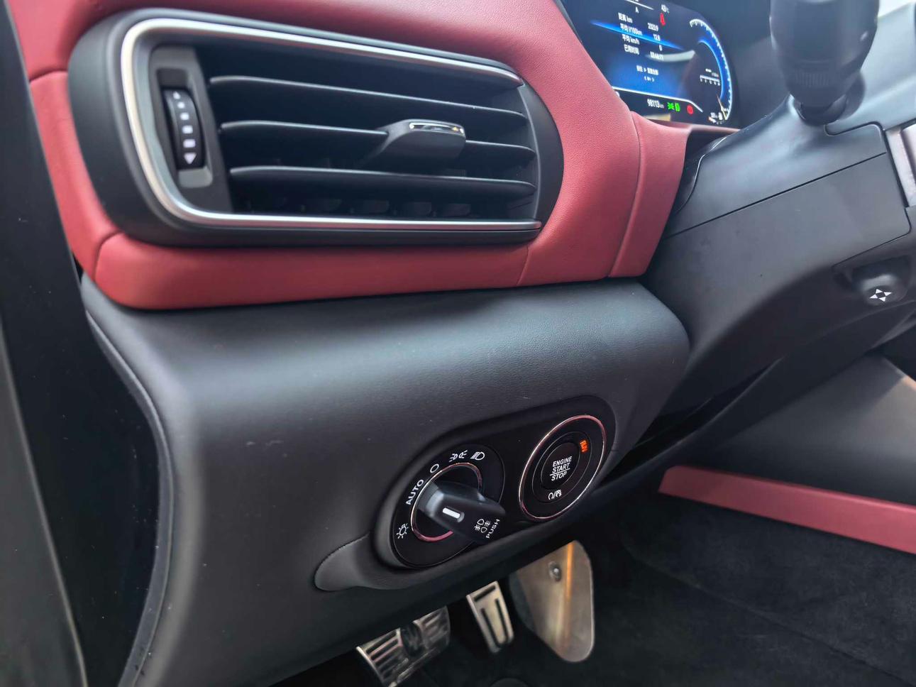 Maserati Levante 2019 thumb 11
