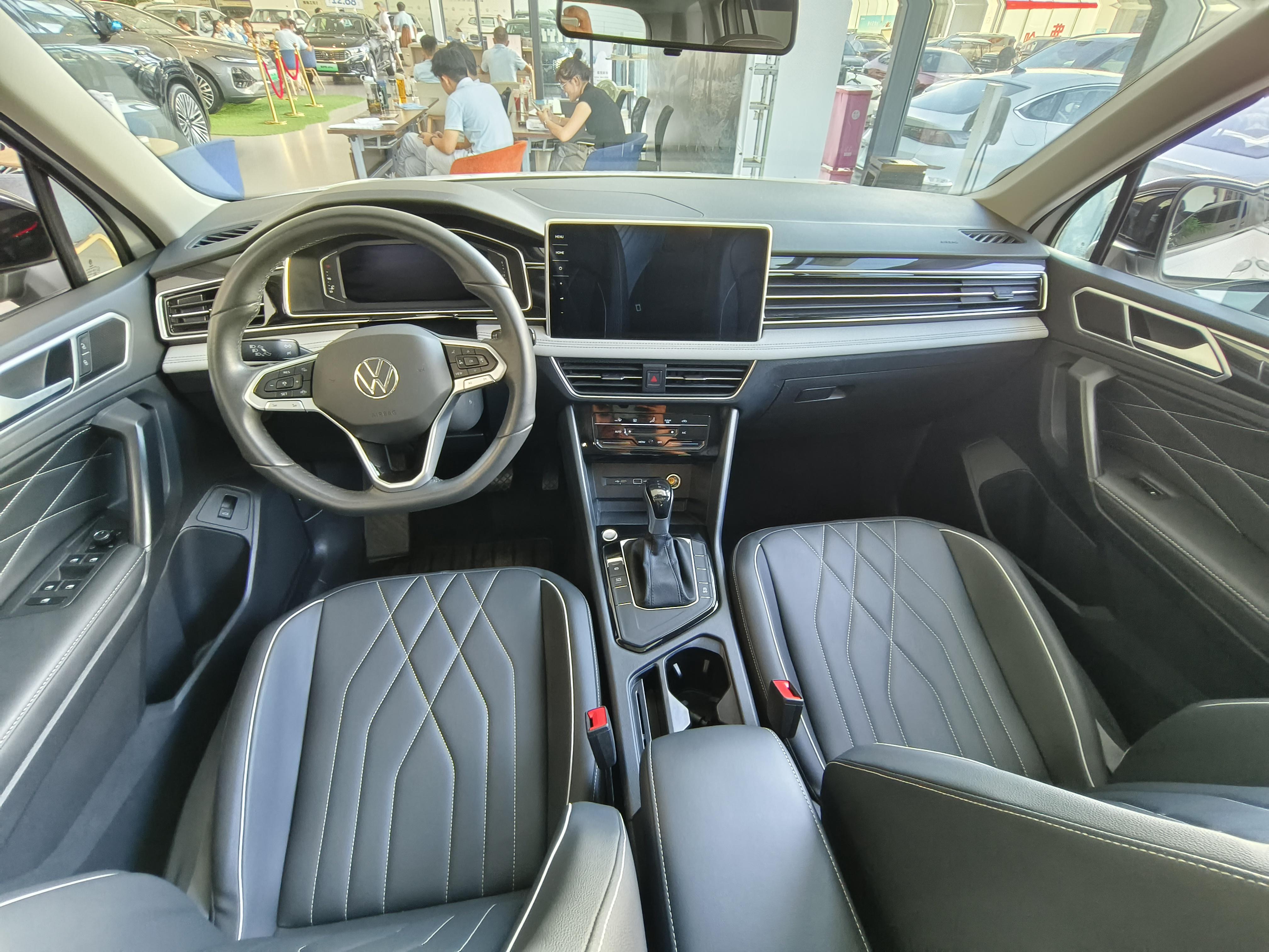 Volkswagen Tiguan 2024 thumb 6