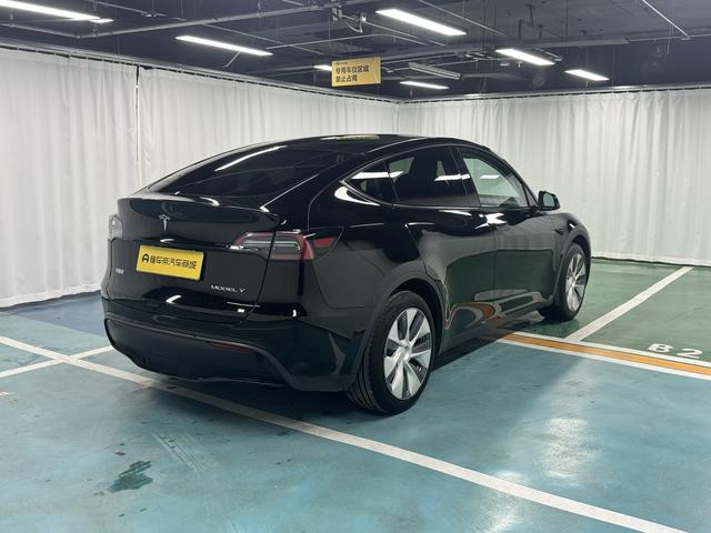 Tesla Model Y 2022 thumb 5