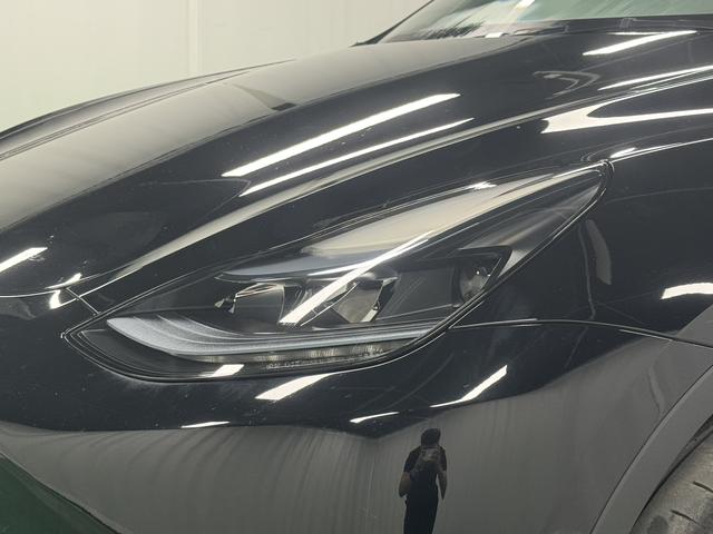 Tesla Model Y 2022 thumb 10