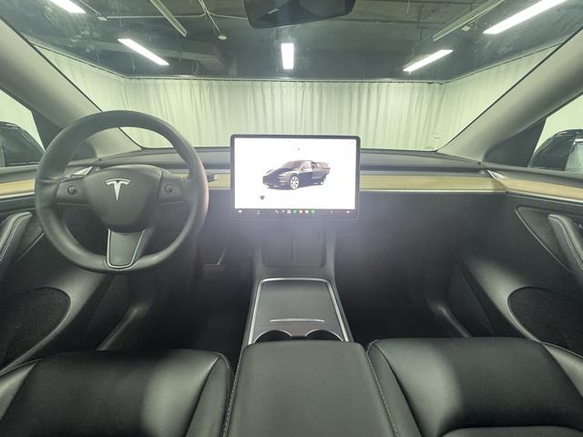 Tesla Model Y 2022 thumb 12