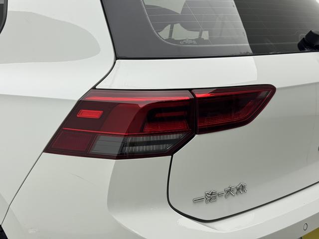 Volkswagen Golf Sportsvan 2023 thumb 11