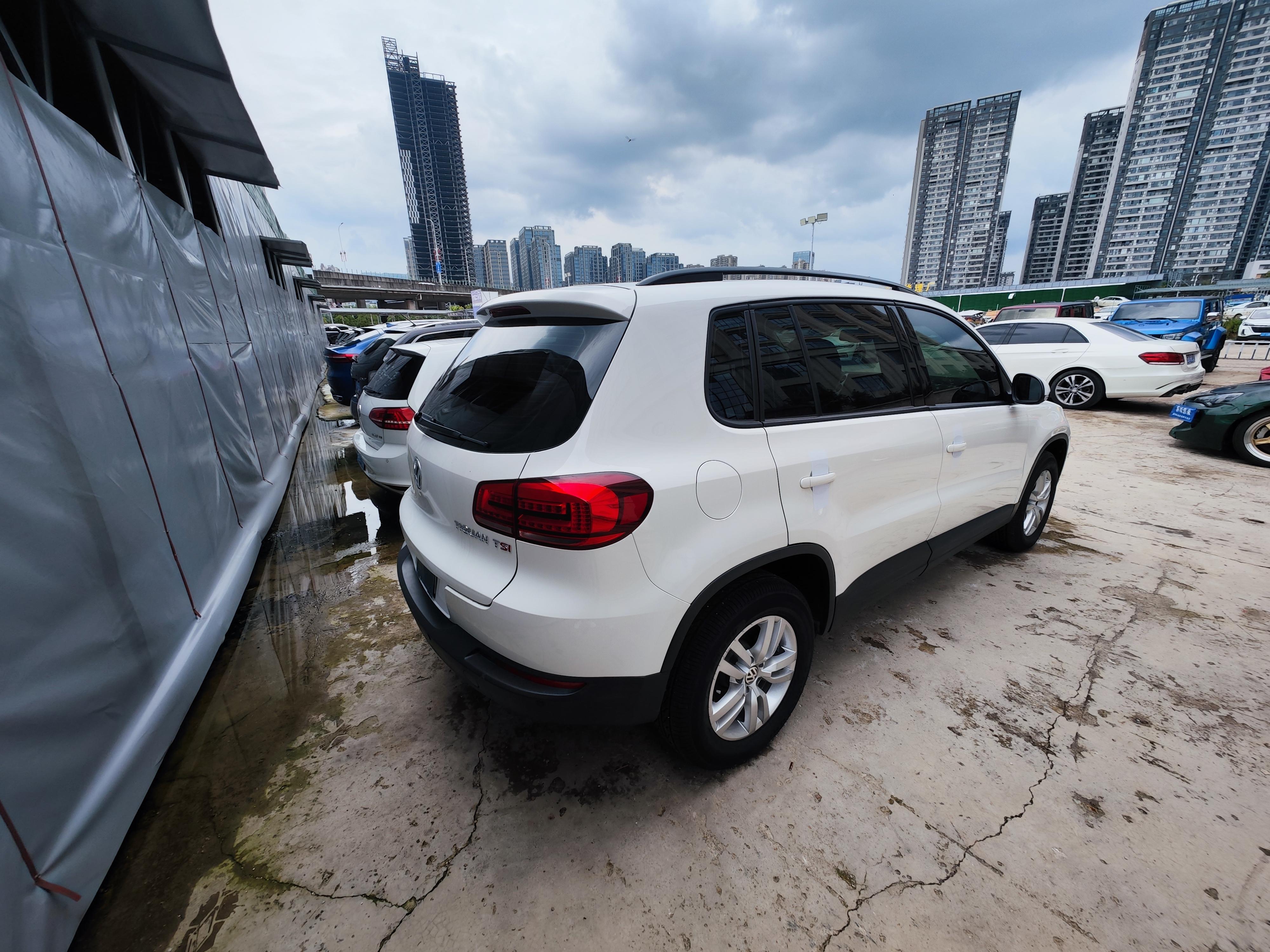 Volkswagen Tiguan 2015 thumb 3