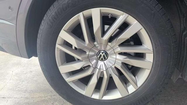 Volkswagen Touareg 2021 thumb 12