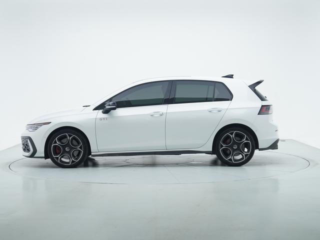 Volkswagen Golf GTI 2025 thumb 2