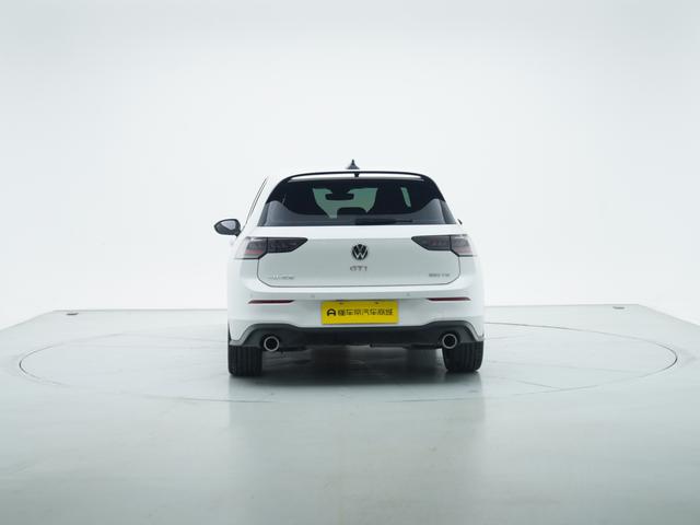 Volkswagen Golf GTI 2025 thumb 4
