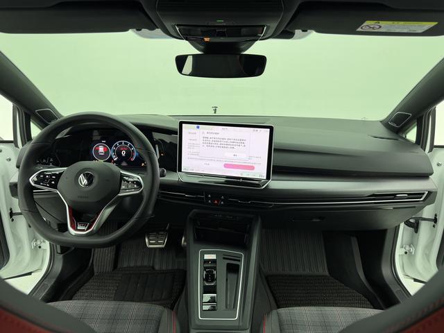 Volkswagen Golf GTI 2025 thumb 12