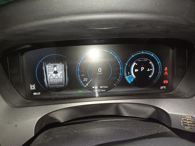 Jaguar F-Pace 2016 thumb 4
