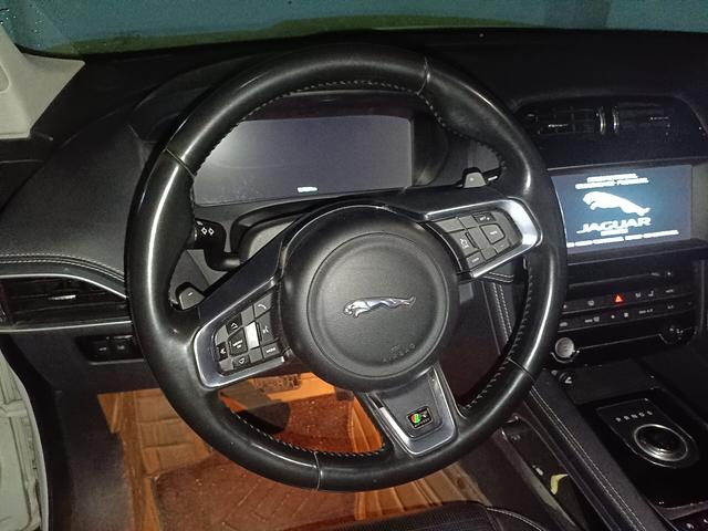Jaguar F-Pace 2016 thumb 5