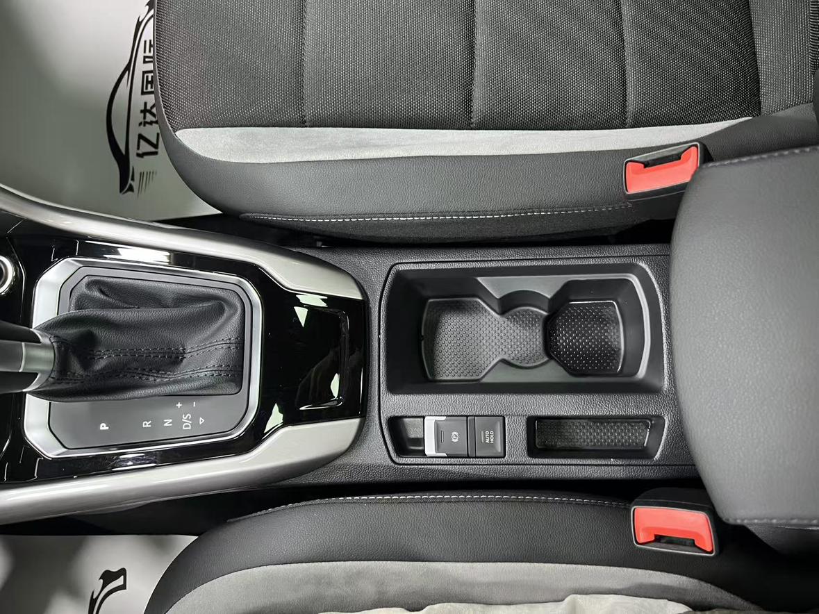 Volkswagen T-Roc 2022 thumb 9