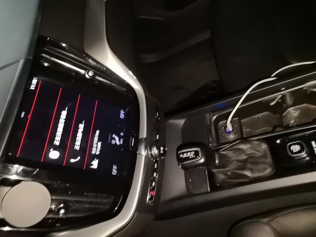 Volvo XC60 2019 thumb 6