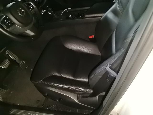 Volvo XC60 2019 thumb 8