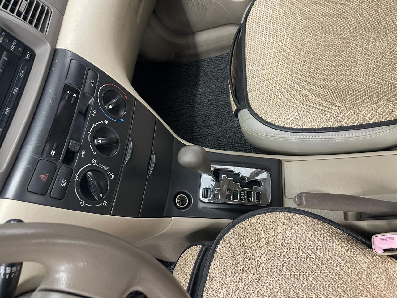 Toyota Corolla 2010 thumb 5