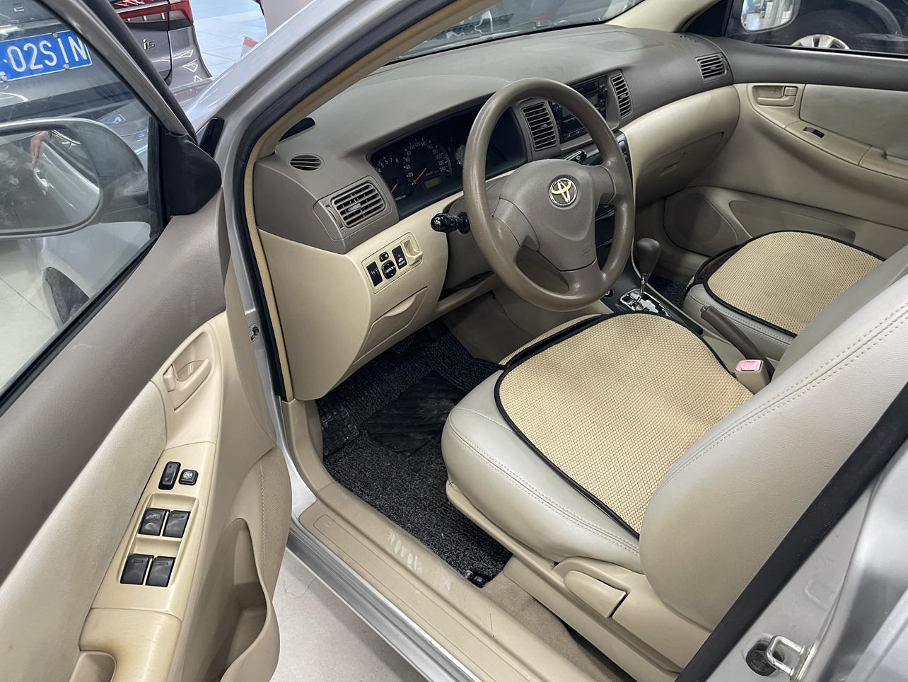 Toyota Corolla 2010 thumb 6