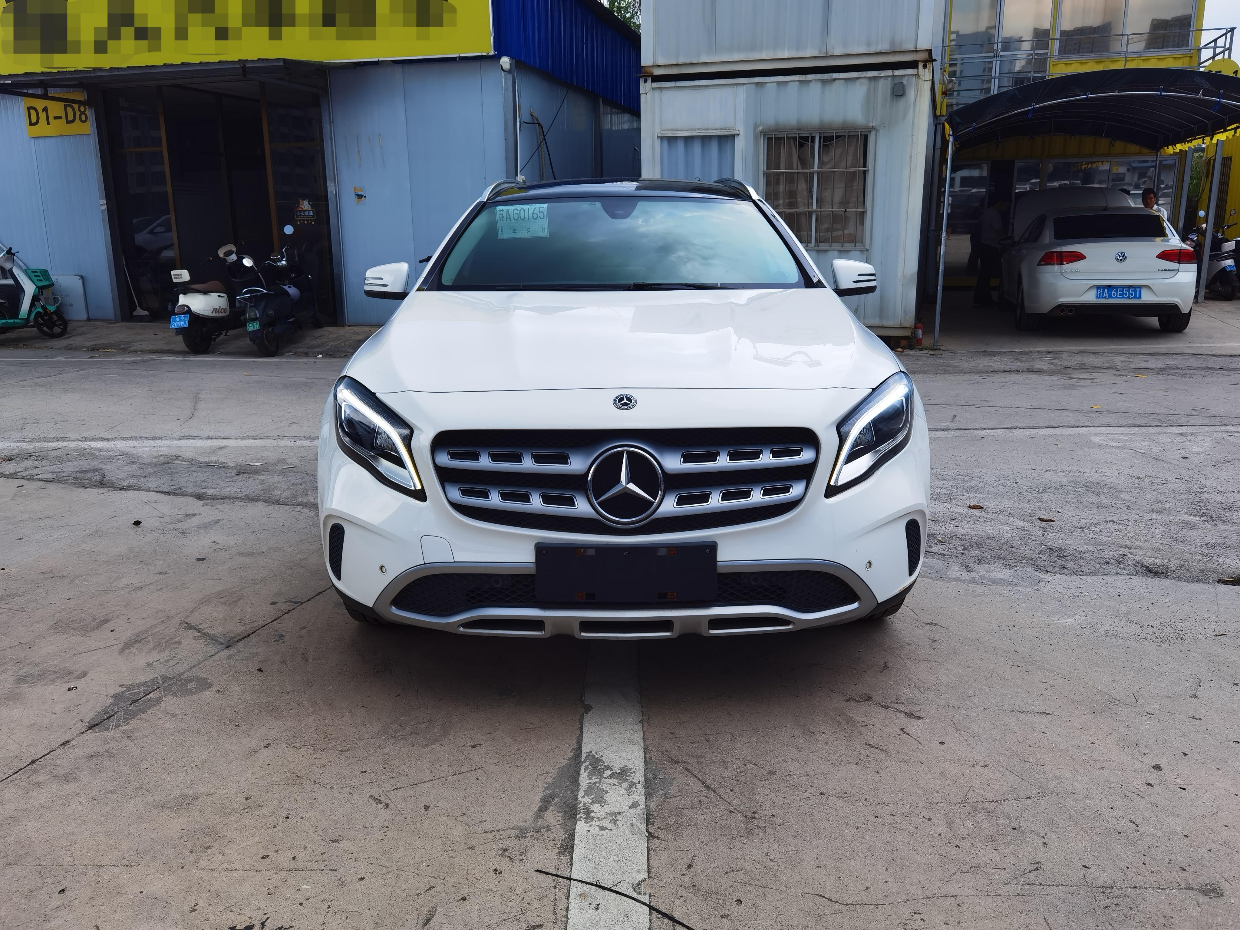 Mercedes-Benz GLA 2018 thumb 12