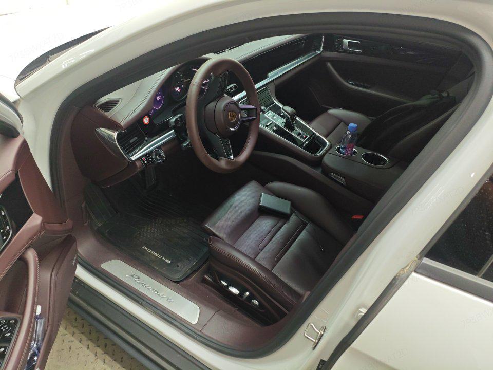 Porsche Panamera 2021 thumb 6