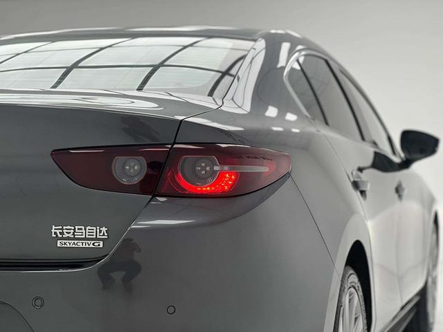 Mazda 3 2022 thumb 6