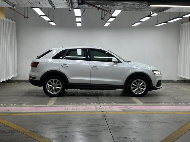 Audi Q3 2016 thumb 6