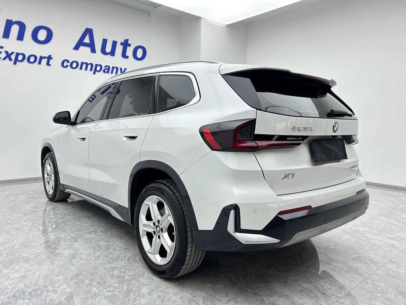 BMW X1 2023 thumb 3