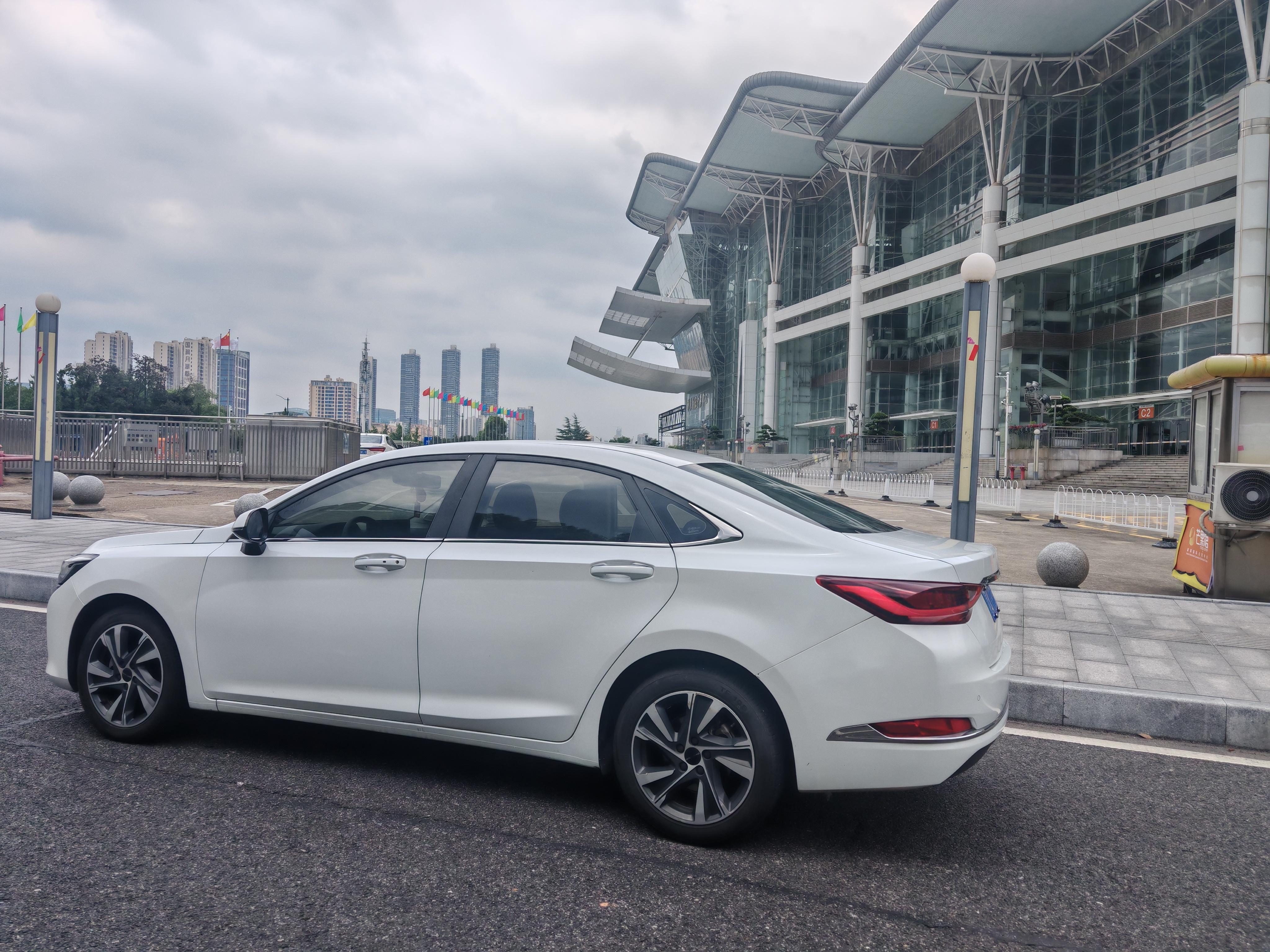 BAIC U7 2019 thumb 2
