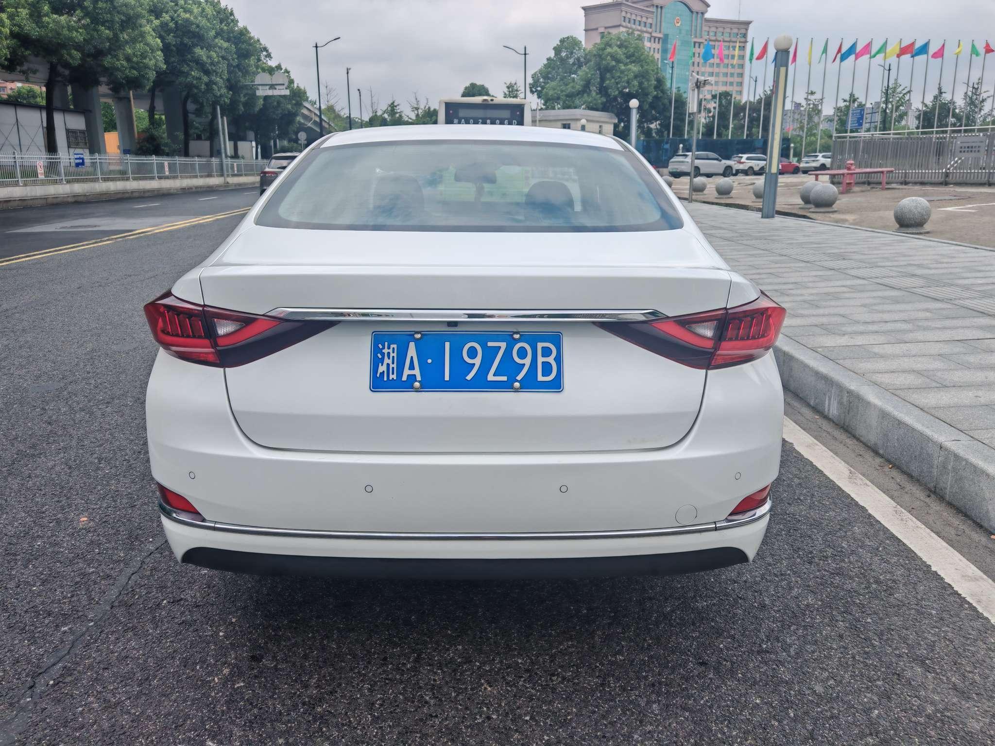 BAIC U7 2019 thumb 3