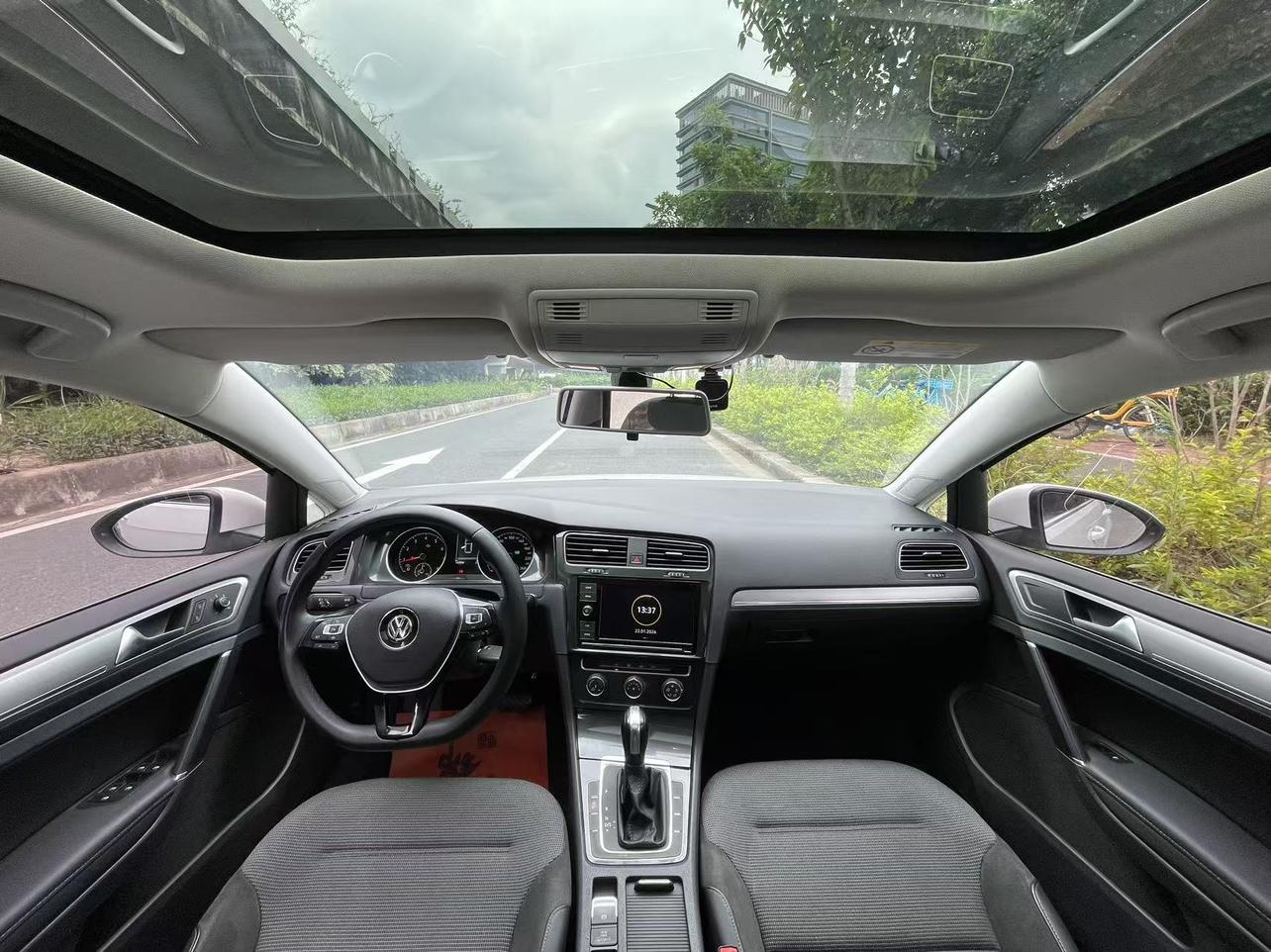 Volkswagen Golf Sportsvan 2019 thumb 6