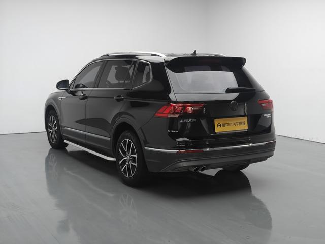 Volkswagen Tiguan 2018 thumb 3