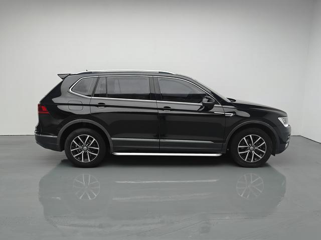 Volkswagen Tiguan 2018 thumb 6