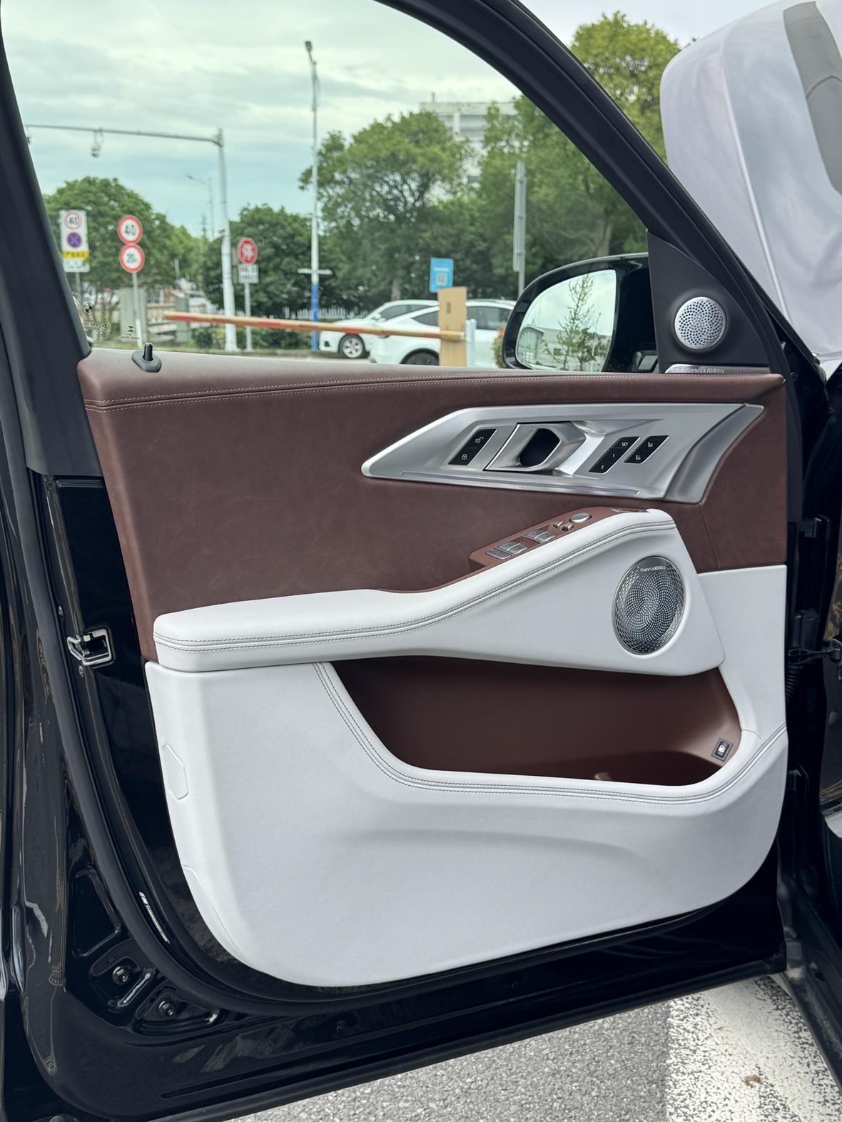 BMW XM 2023 thumb 6