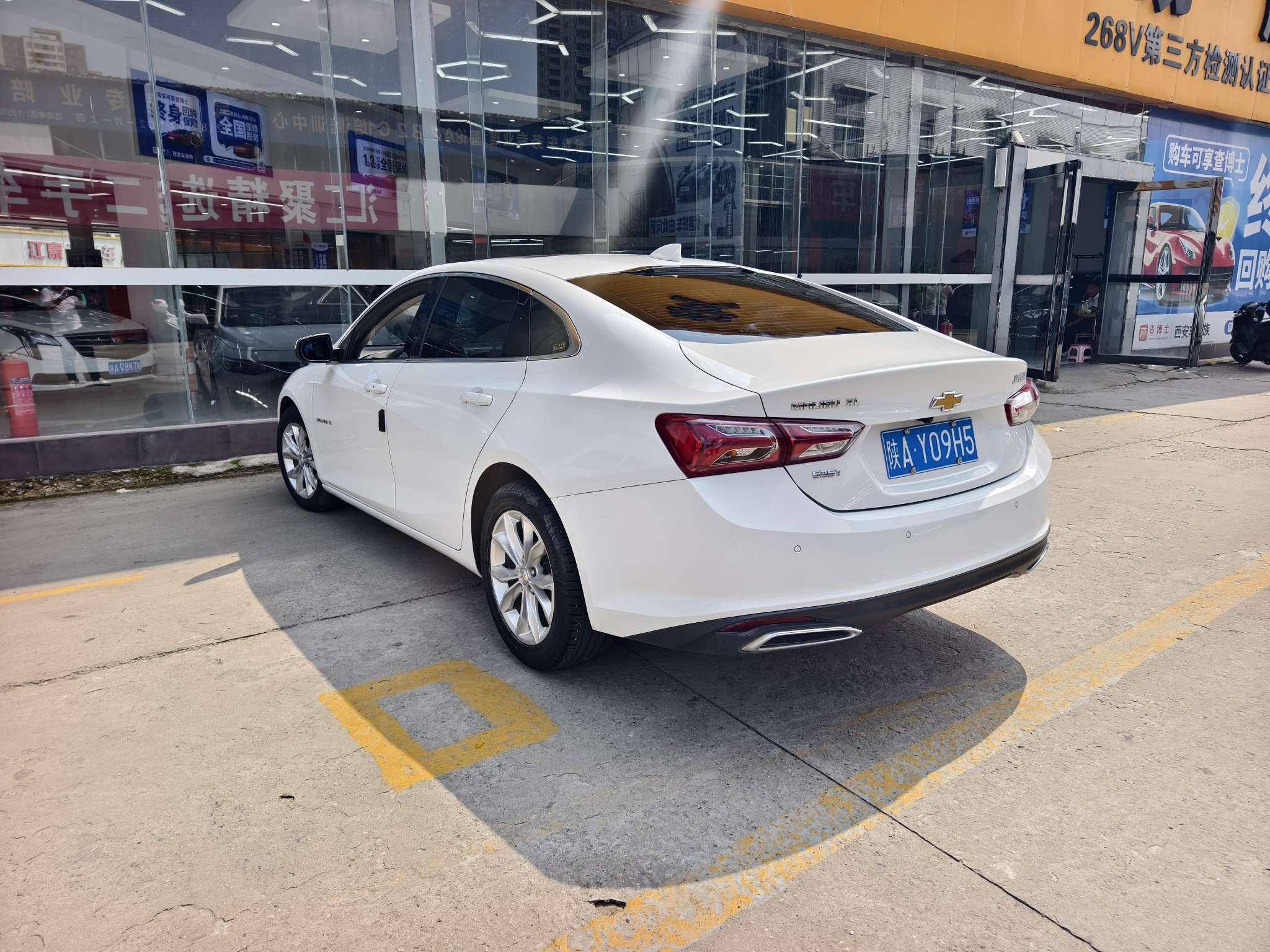 Chevrolet Malibu 2022 thumb 2