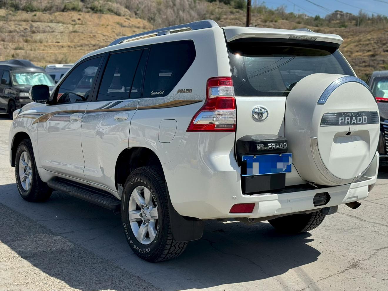 Toyota Land Cruiser Prado 2014 thumb 2