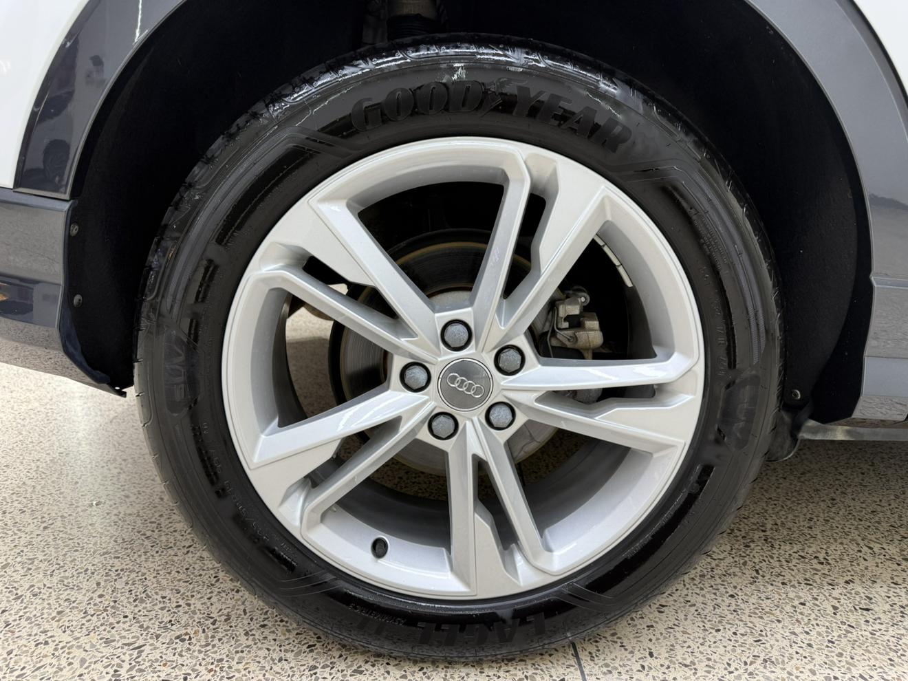 Audi Q3 2020 thumb 5