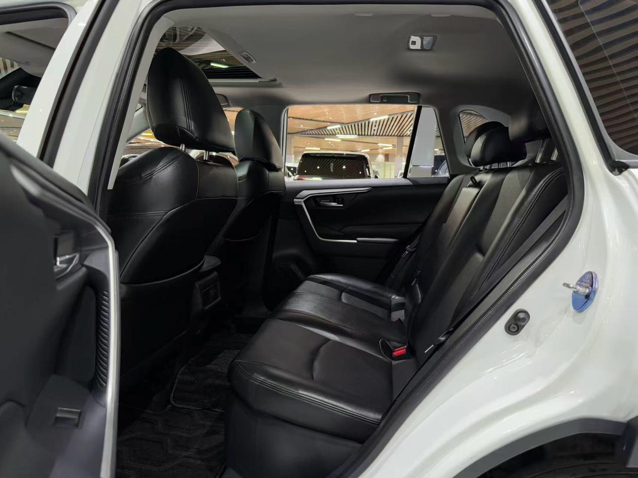 Toyota RAV4 2021 thumb 6