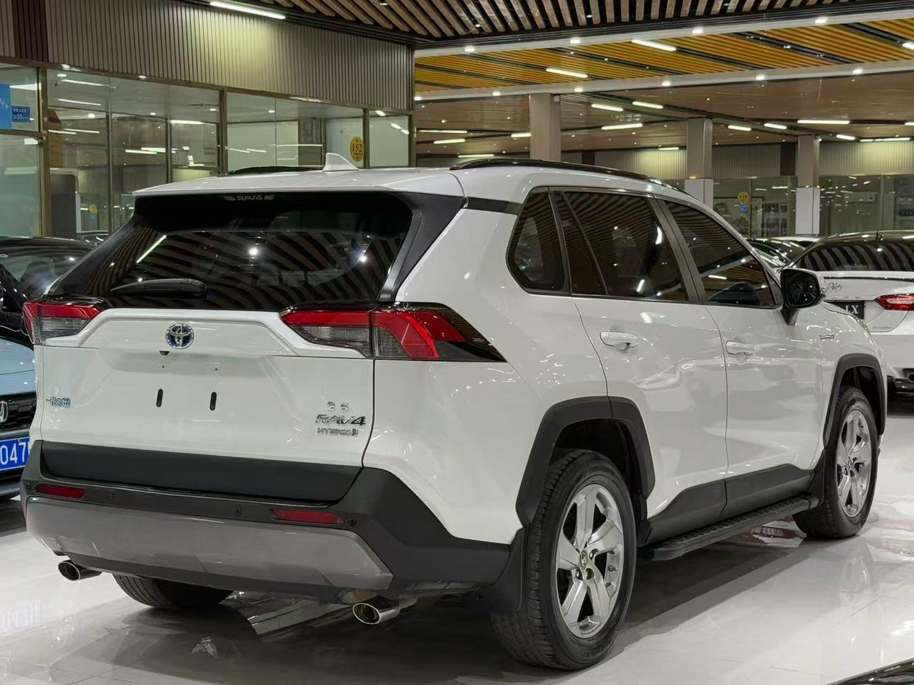 Toyota RAV4 2021 thumb 12