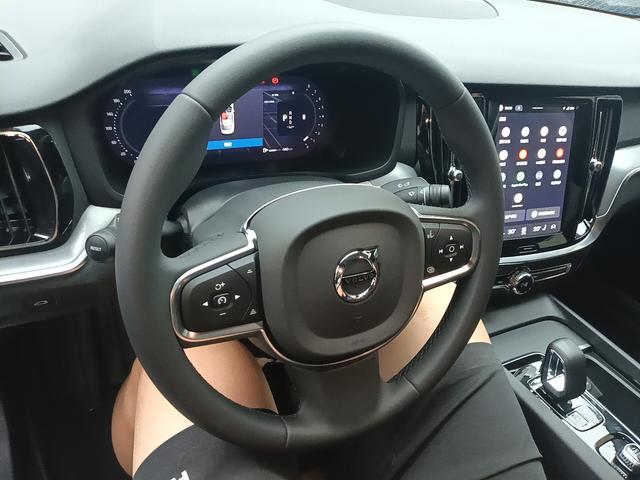 Volvo S60 2026 thumb 5