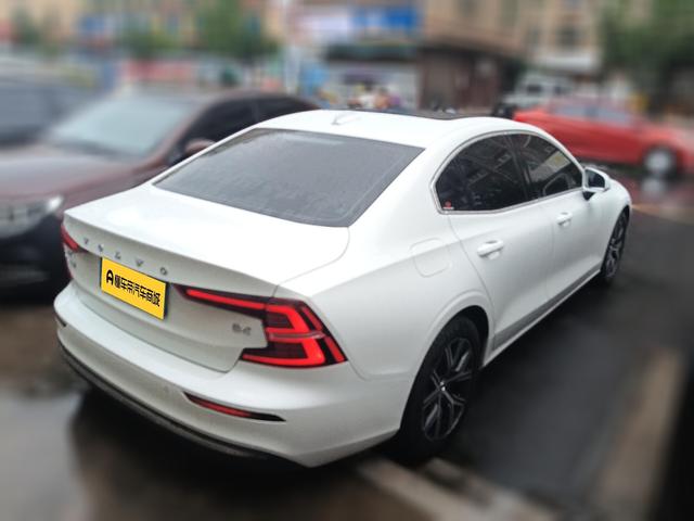 Volvo S60 2026 thumb 12