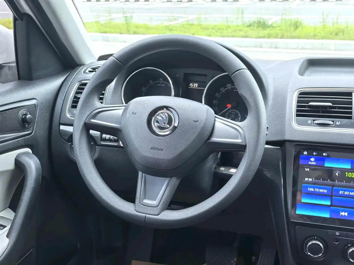 Skoda Yeti 2014 thumb 5