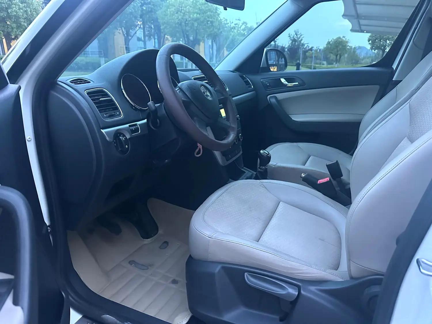 Skoda Yeti 2014 thumb 6