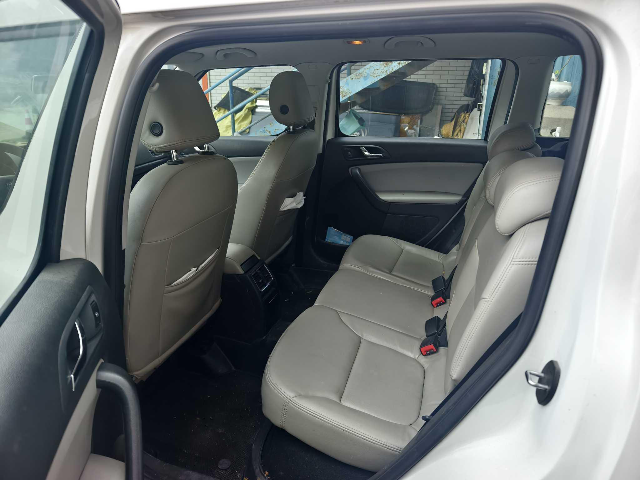Skoda Yeti 2014 thumb 7